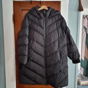 Women's Black Hooded Puffer Coat